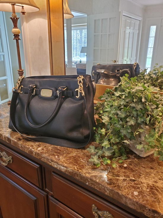 Michael Kors Handbags - Michael Kors LARGE Hamilton East West Tote w/Gold Hardware
